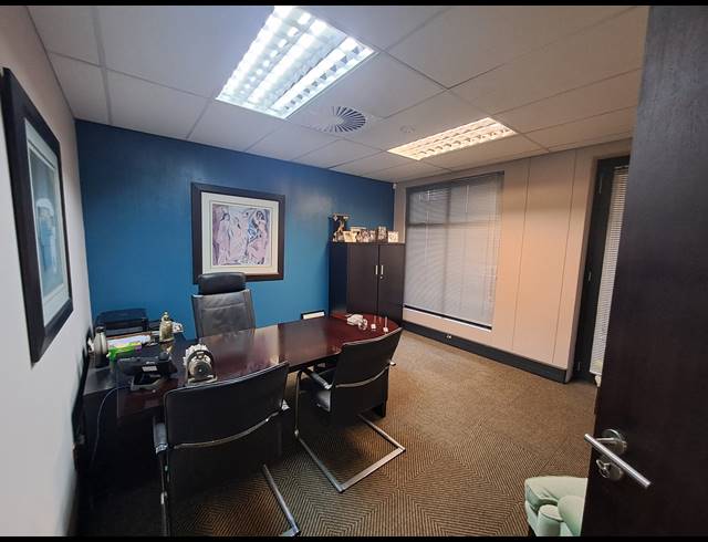 449M² OFFICE FOR SALE IN MELROSE ARCH